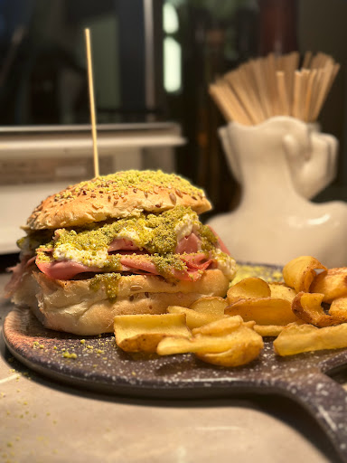 Caveau Food Experience