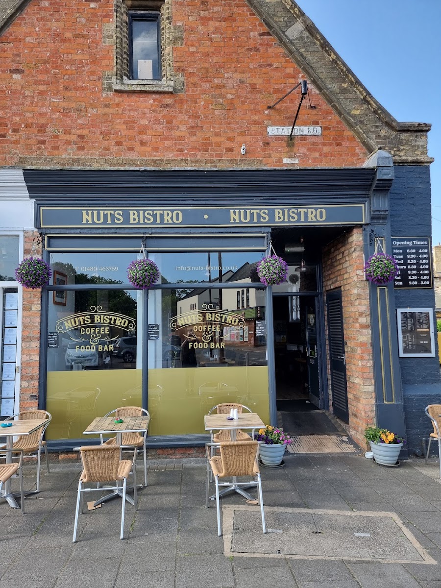 Nuts Bistro — photo 1