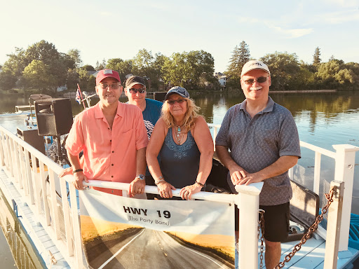 The Razzamajazz pontoon boat - Thumbnail