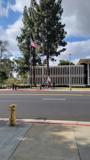 Pomona City Hall - Public Parking Logo