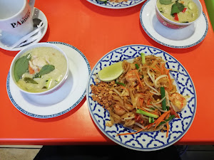 Cafe Triangle D'or photo