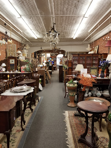 Taunton Antiques Center - Thumbnail