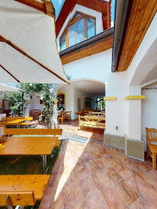 Weingut Hirschbüchler - Heuriger Gästezimmer Hauptstraße 84, 2120 Wolkersdorf im Weinviertel, Österreich