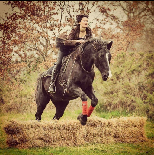 Theater Equestrian Des Utopies - Thumbnail