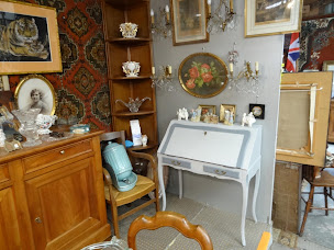 Photo n°10 de Antiquités LECLERCQ Sandrine à Martainneville (Magasin d'antiquités)