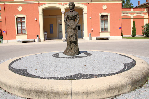 Sisi Statue am Bahnhof Possenhofen - Thumbnail