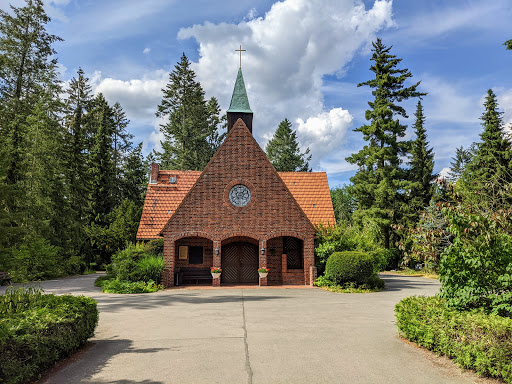 Martin-Luther-Kirchhof