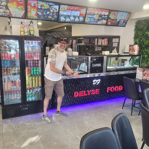 Photo 3 - Deluxe Burgers
