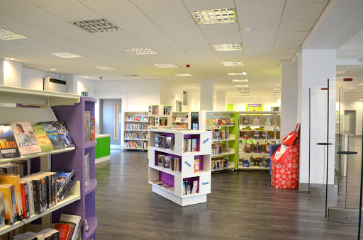Thamesmere Library - Visual