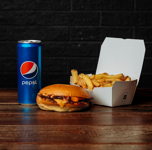 Photo 4 - Black & White Burger Evry