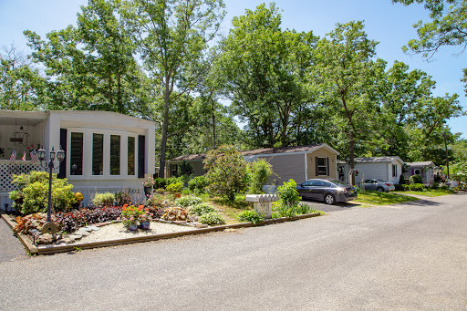 Pinewood Estates Manufactured Home Community - Thumbnail