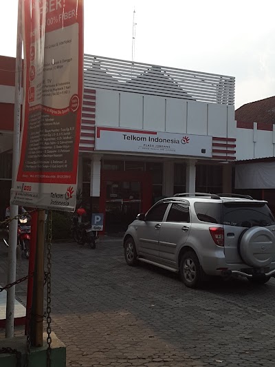 Photos of Plasa Telkom Jombang