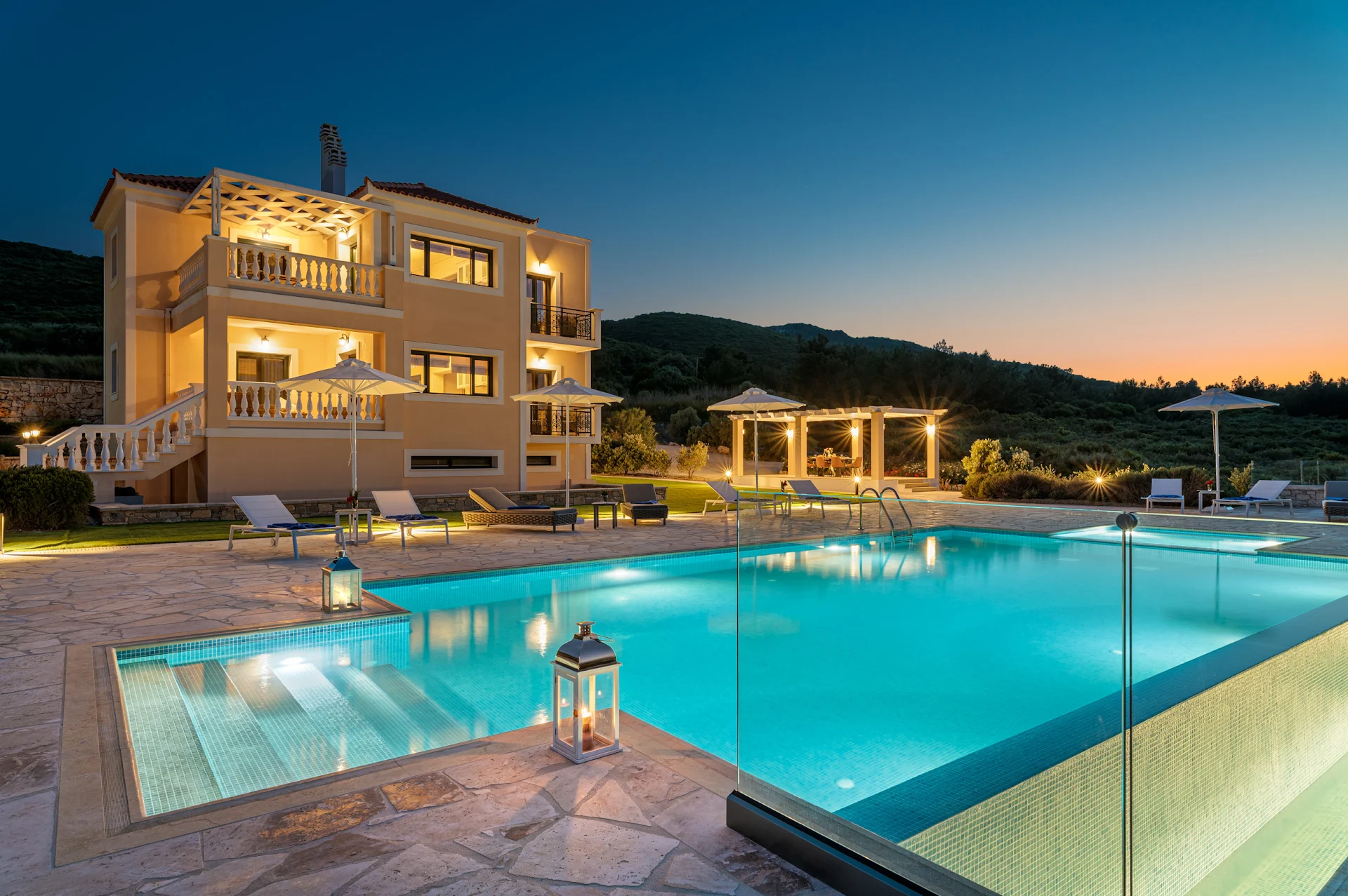 Grand View Villas