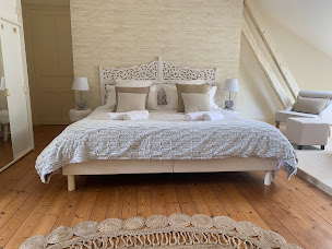 Photo n°4 de Propriété de standing Tours Loire Valley à Luynes (Agence de location de maisons de vacances)