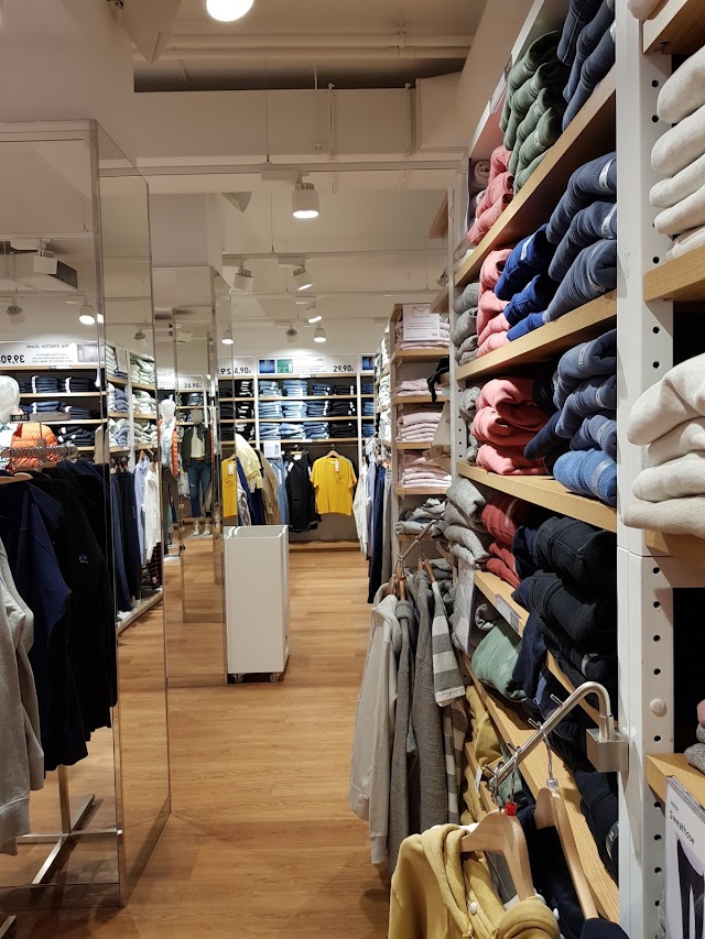 Uniqlo Hackescher Markt