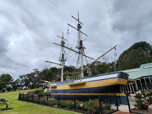 Mount Gambier Visitor Centre - Thumbnail