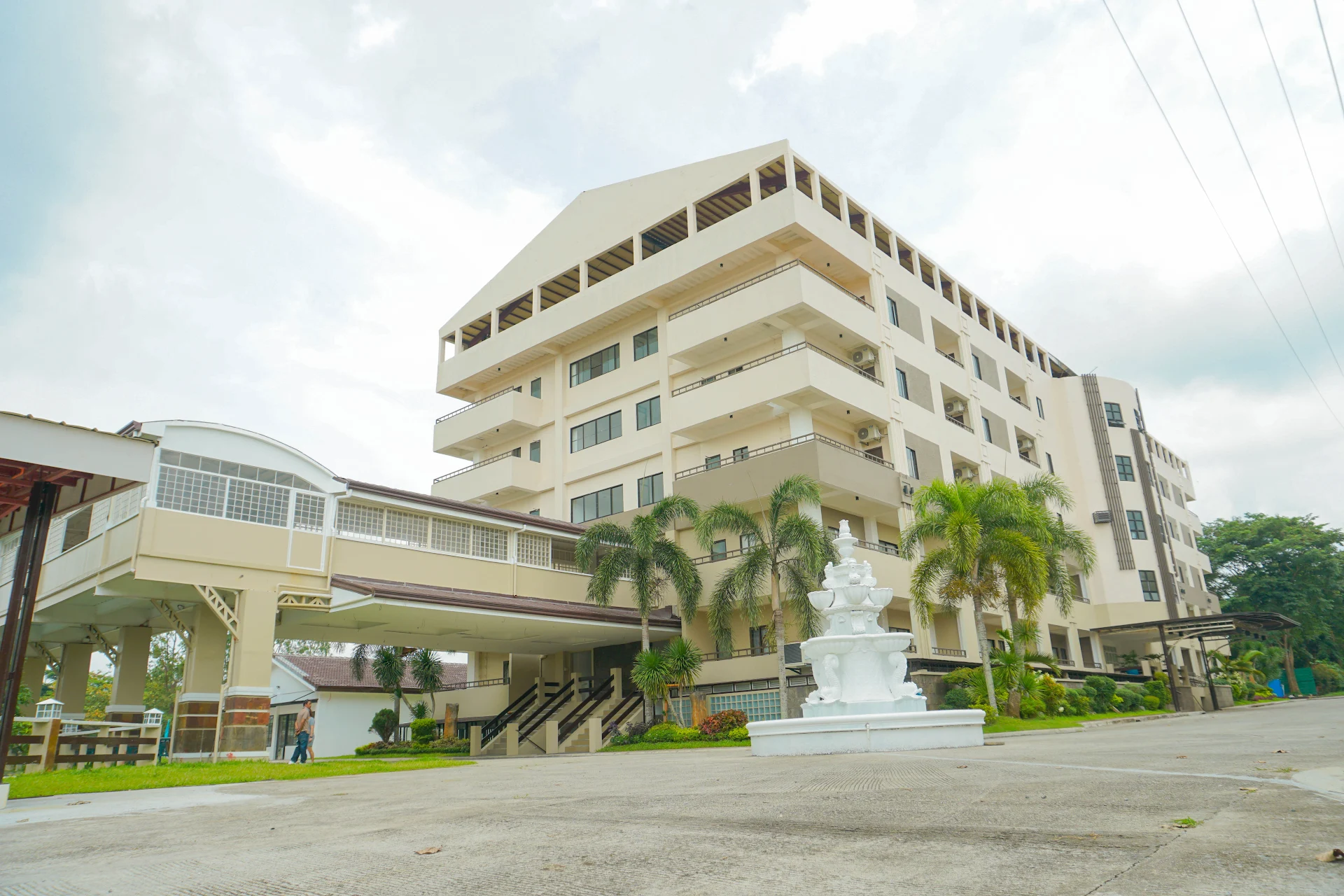 WhiteWoods Convention & Leisure Hotel