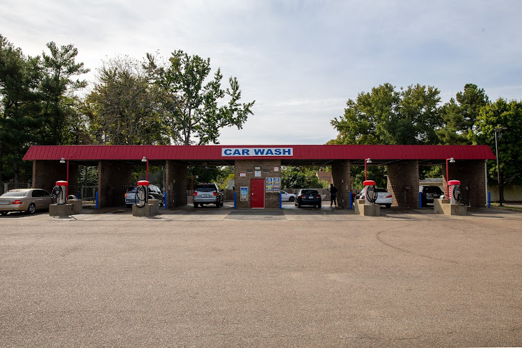 Dominion Car Wash - Laburnum Ave