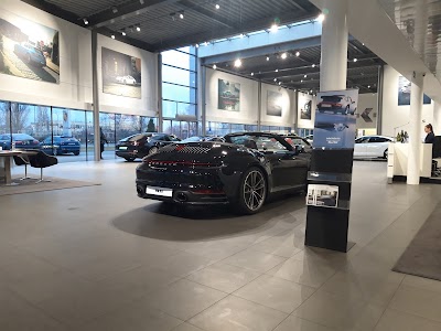 Porsche M5 Szentlőrinci út