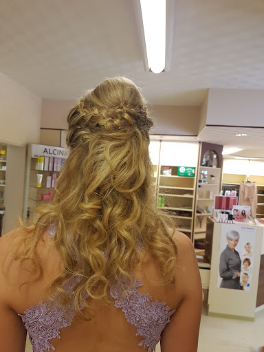 Nicole Möller-Hannes Friseur Salon Am Park - Thumbnail