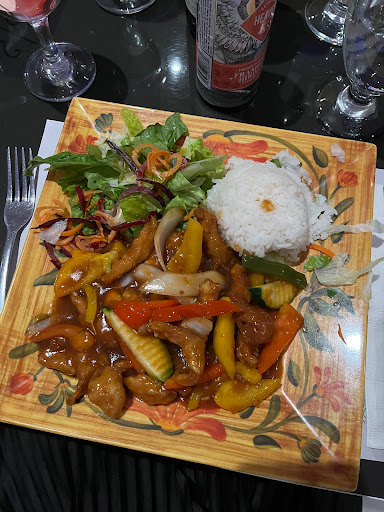 Chez Mai - Visual