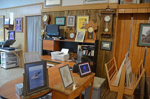 DJ's Custom Framing - Visual