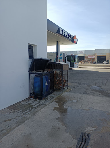 Estación de Servicio Repsol. Polígono La Paz - Hostales Teruel - Thumbnail