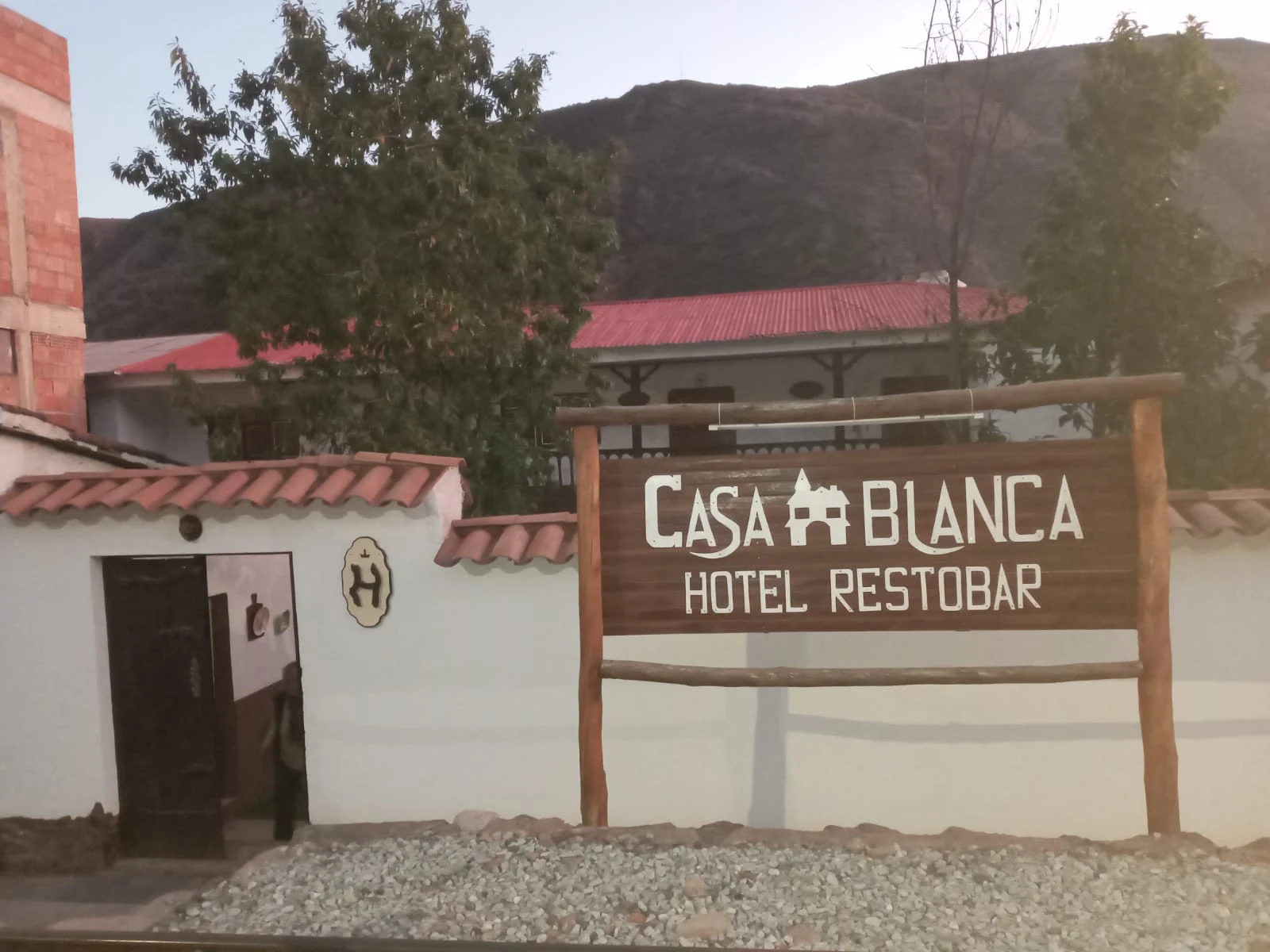Casa Blanca Hospedaje Restobar