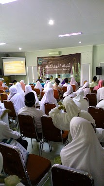 TAMAN SELAMAT DATANG ASRAMA HAJI EMBARKASI JAKARTA, Author: Samsul jaseng