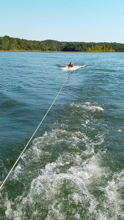 Armstrong Ferry Campground