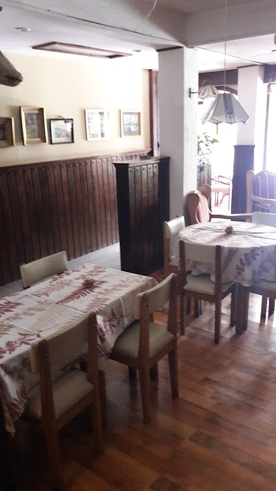 Photos of La Sure&ntilde;a
