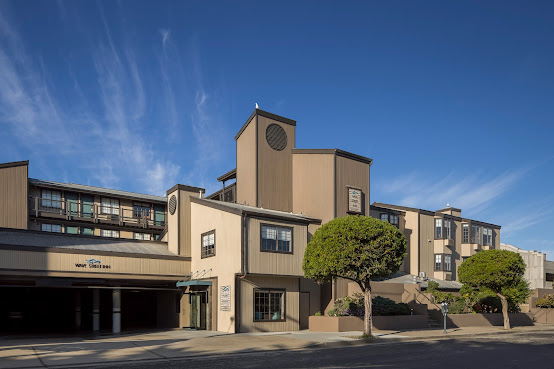 Wave Street Inn by null