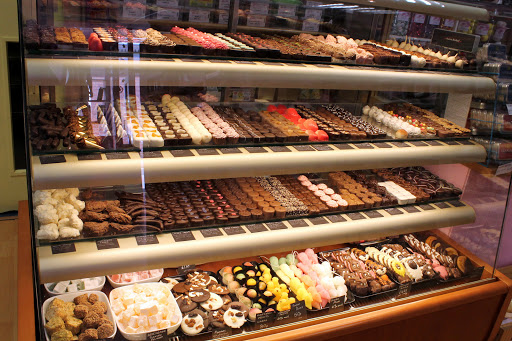 Confection Affection - Visual