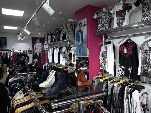 Merlin Stores - Visual