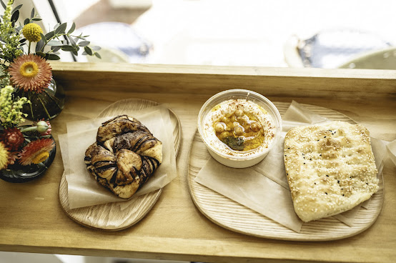 Navi Coffee & Flowers by null