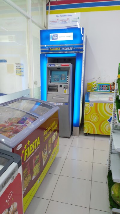 Photos of Indomaret Prawirotaman