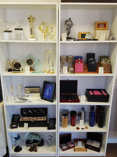 Aleena's Frames and Things - Visual