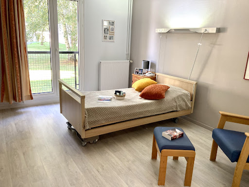 Photo de Association Adef Résidences, Ehpad et handicap - Siège social à Ivry-sur-Seine (94200)
