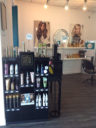 Photo n°2 de Au Salon Du Coin à Aix-en-Provence (Salon de coiffure)