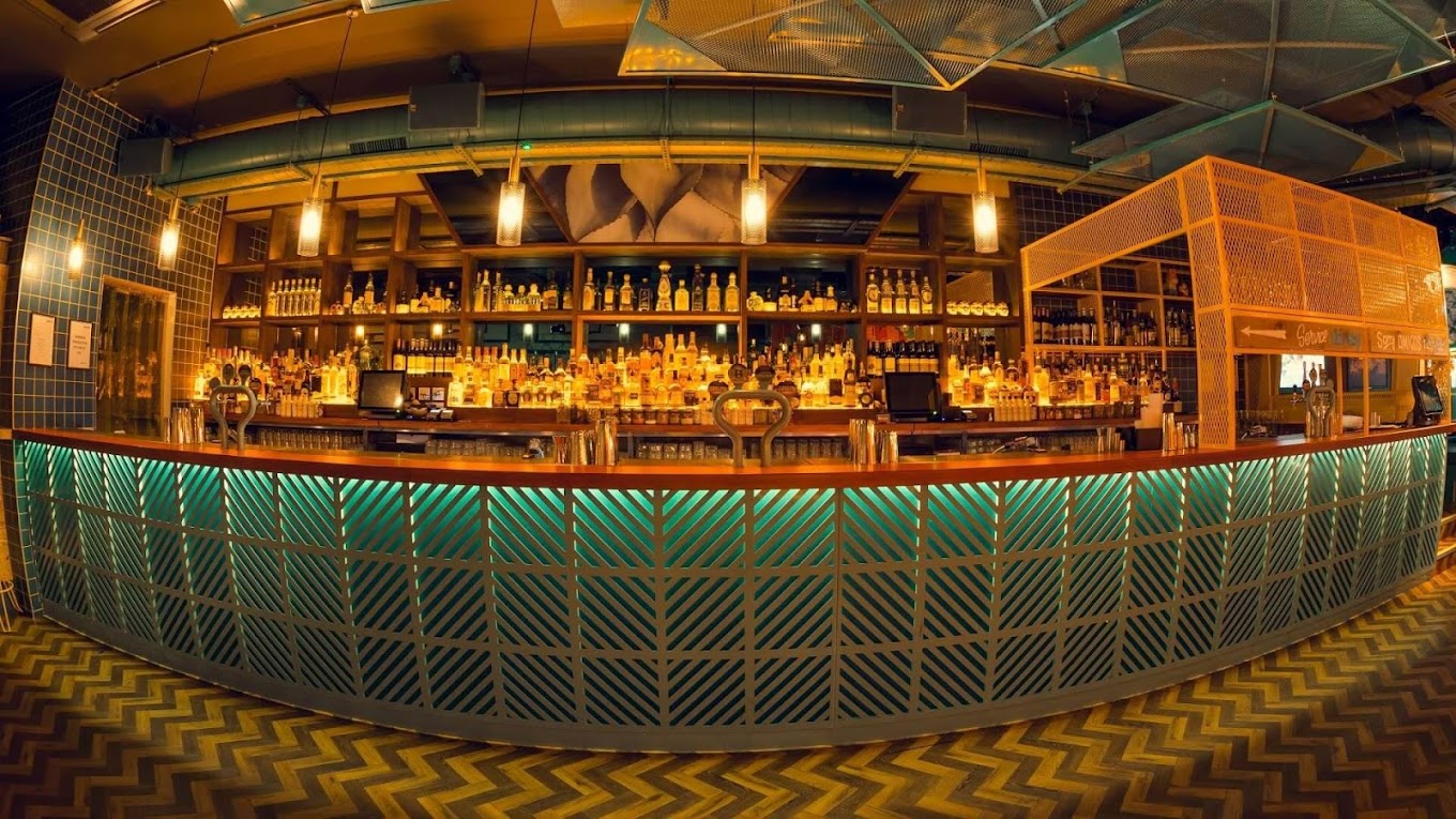 Explore the vibrant nightlife of Brixton with our guide to the best bars in the area. From classic pubs with a local twist to trendy cocktail lounges, discover the perfect spot to unwind and enjoy the lively atmosphere of this iconic London neighbourhood.