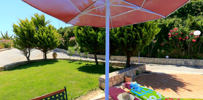 http://www.villasincrete.gr/