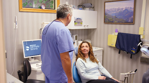 Hodosh Cosmetic & Implant Dentistry