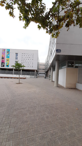 Eaab | Art school