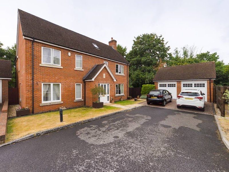 D W Smith & Company | Hanham, Kingswood & St George Estate Agents photo 2