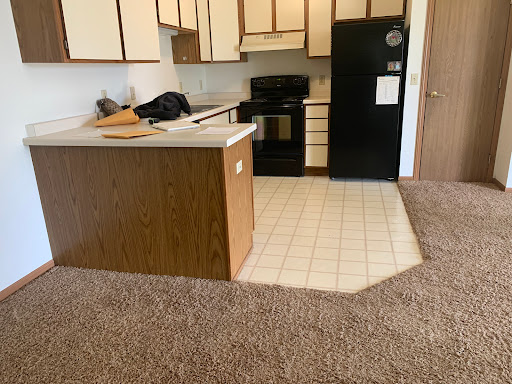 Lakeshore Apartments - Thumbnail