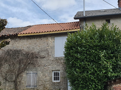 Photo de Couvreur Teddy/Zingueur/Peintre et façadier à Peyrilhac (87510)