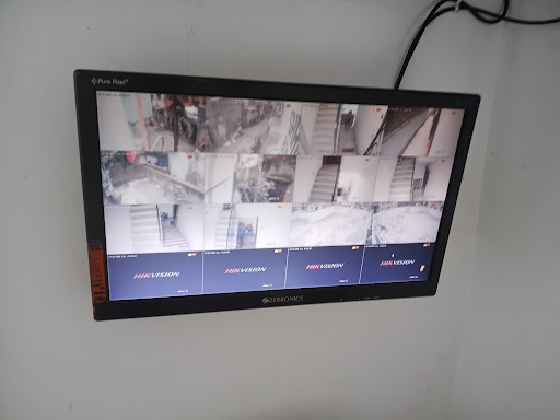 Installation post image