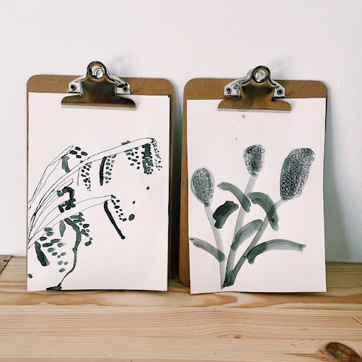Art Table - Thumbnail
