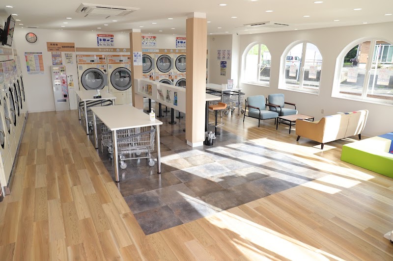 コインランドリー B-WASH 東海長口店