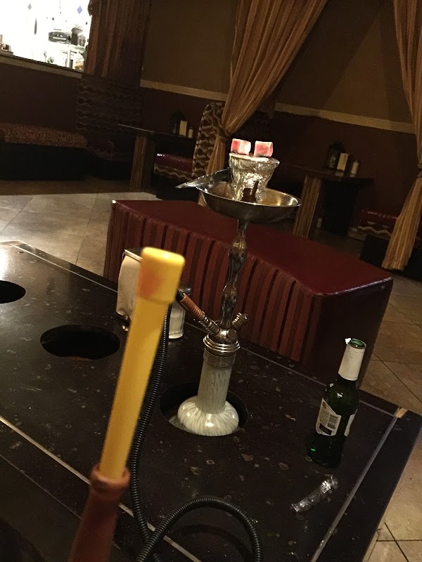 Кальянная 6. Кафе Hookah place. Кальян Киров кафе. Кафе с кальяном в Астрахани. Лабинск кафе Хукан.